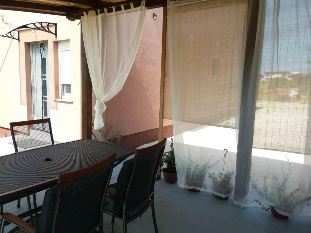 Tomek Apartment Вир Екстер'єр фото