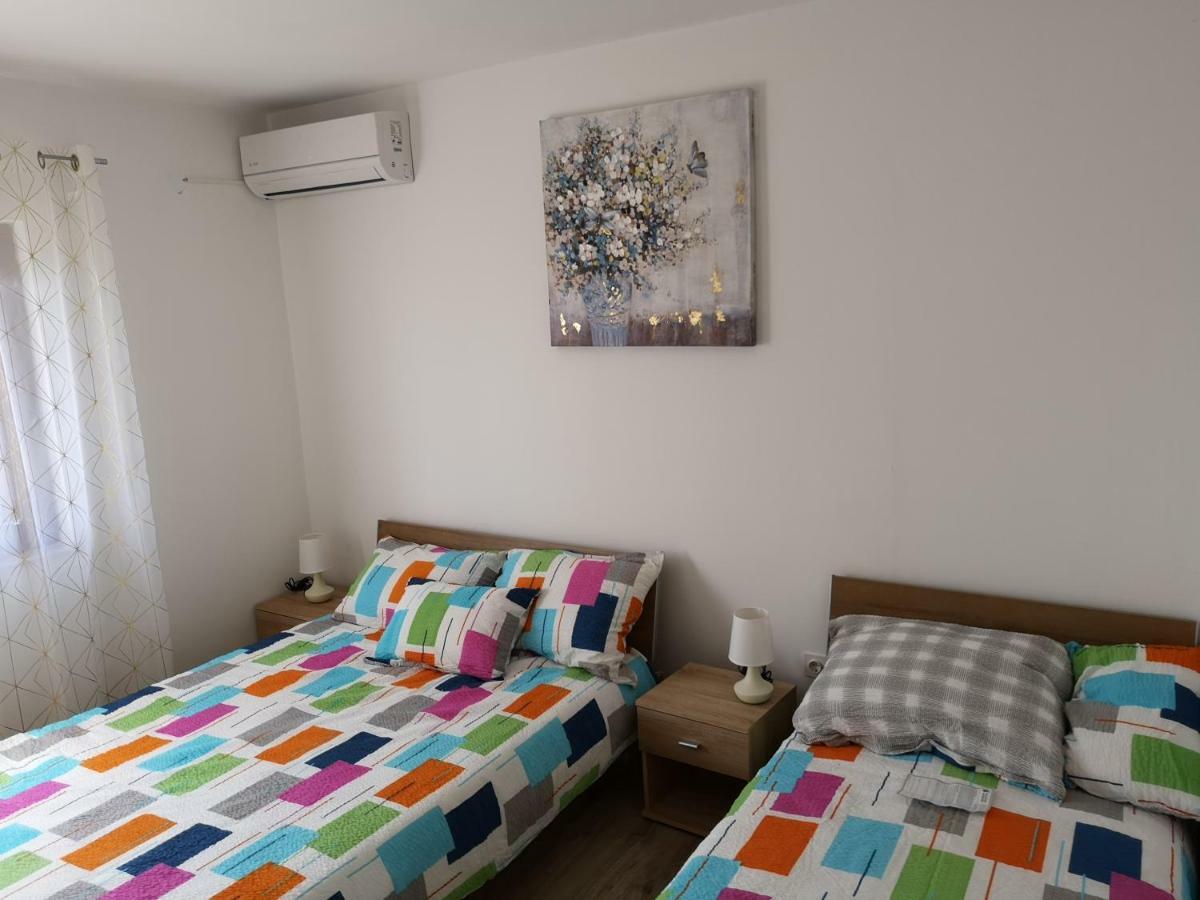 Tomek Apartment Вир Екстер'єр фото